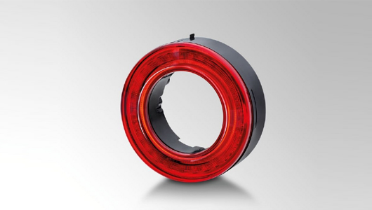 Rotes LED-Ringmodul in innovativer LED-Edge-Light-Technologie, von HELLA