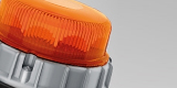 Detailfoto van een innovatieve signaallamp voor vrachtwagens van HELLA