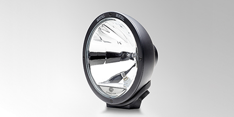 Imponujący reflektor dodatkowy Luminator Metal firmy HELLA