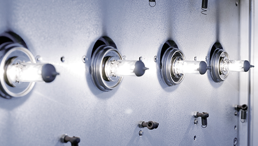 Discover the benefits of the HELLA bulbs for passenger cars.