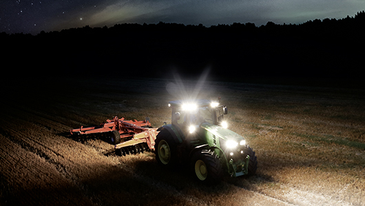 Des lampes HELLA de haute qualité pour tous les domaines d'application de l'agriculture.