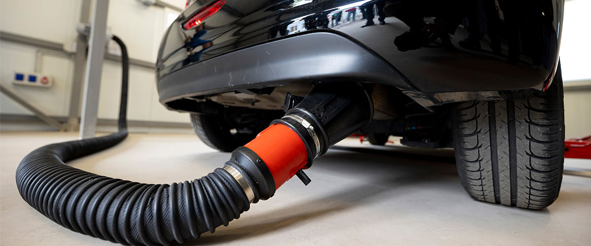 Gas di scarico auto: valori limite benzina e diesel