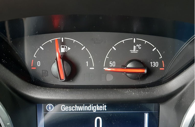 Opel Astra - Affichage incorrect du niveau de carburant | HELLA