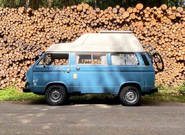 VW camper van tourers: On an adventure with the VW T3 “Smurf”