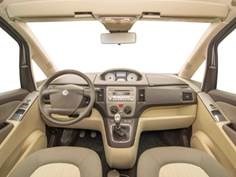 Fiat Idea / Lancia Musa - Hazard warning signal switches on without being activated - Figure 1