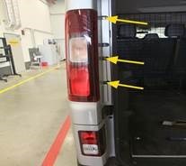 bi_es_lighting_renault_trafic_3_leutmitteltausch_heckleuchten002.jpg