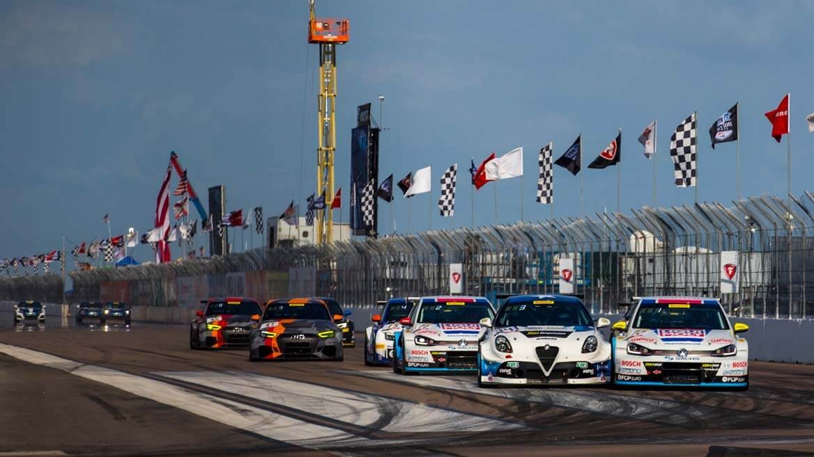 Eine starke Rennkombination: Risi Competizione und HELLA