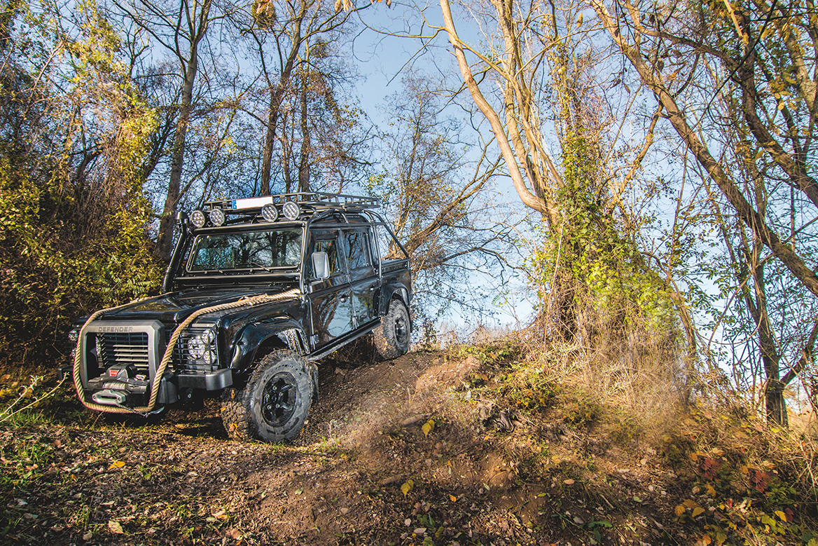 02_Land-Rover-Defender-Umbau_1168px